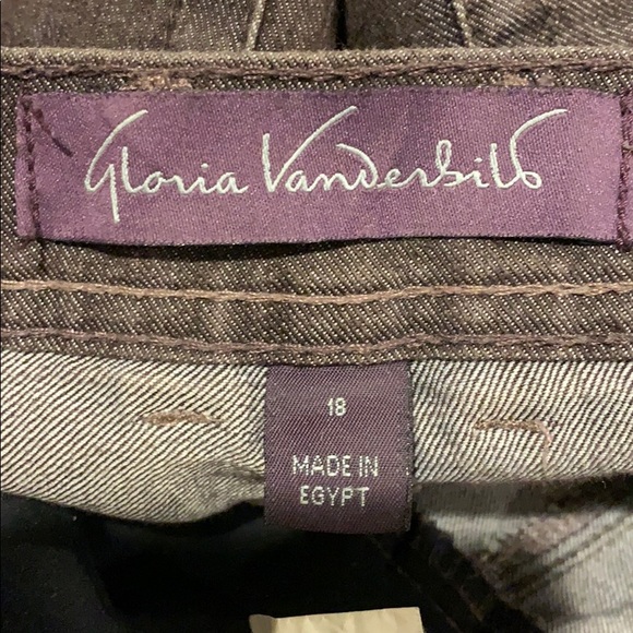 Jeans - Picture 2 of 3